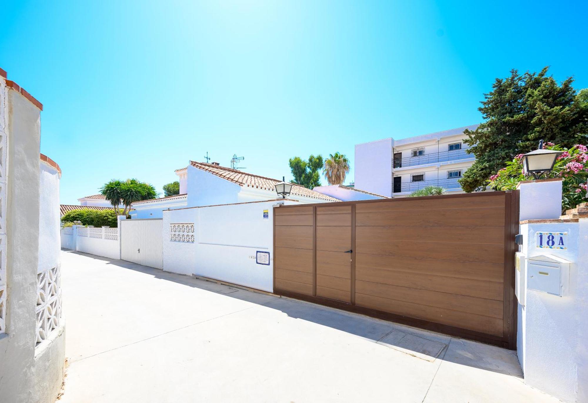 Chalet En Puerto Marina Benalmadena Bagian luar foto